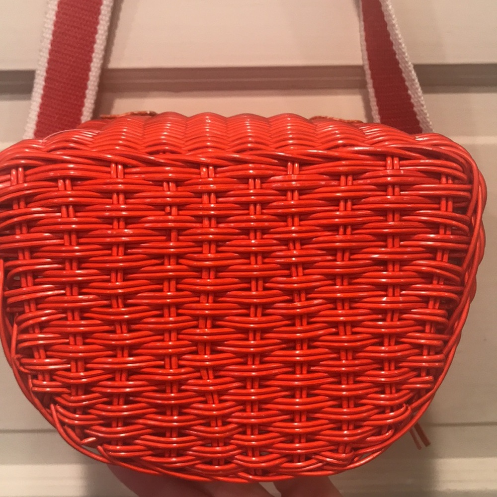 Maggi B Beautiful Shoulder Basket Bag - Picture 7 of 11
